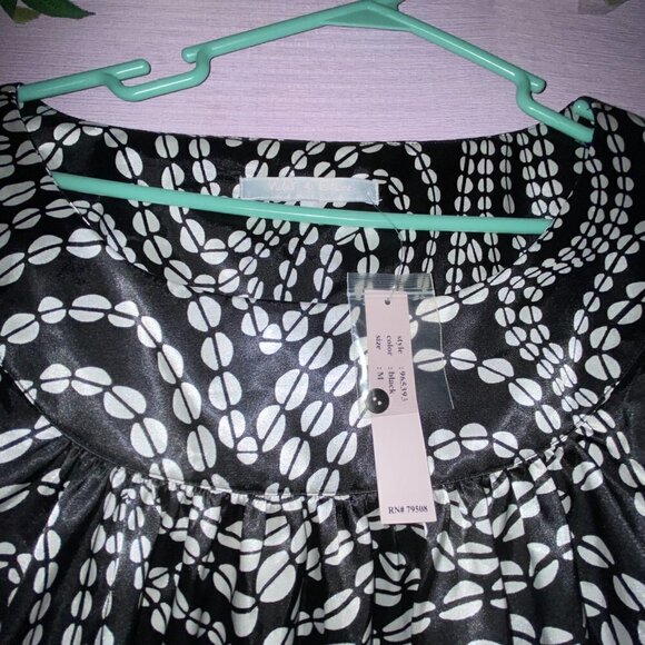 3 tops $25 NEW WITH TAGS VIOLET AND CLAIRE LONG SLEEVE SILK LIKE BLOUSE SIZE M - Picture 3 of 13